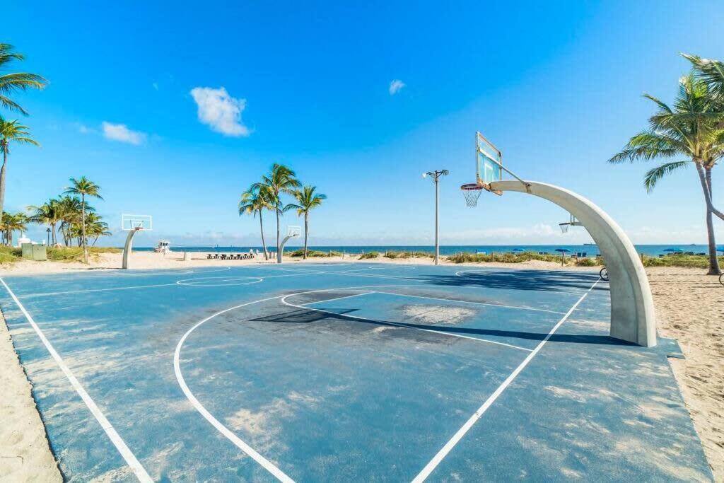 Walk To Las Olas Banyan Room Palm Paradise Inn Fort Lauderdale Ngoại thất bức ảnh